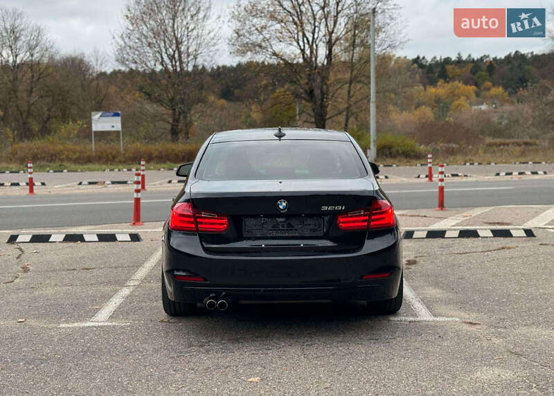 Седан BMW 3 Series 2014 в Черкассах