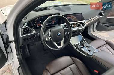 Седан BMW 3 Series 2019 в Львове