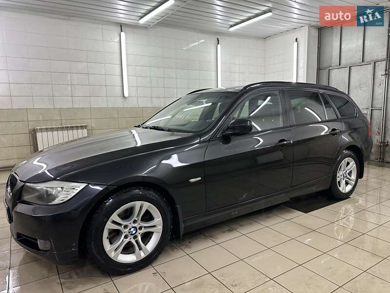 Универсал BMW 3 Series 2010 в Сумах