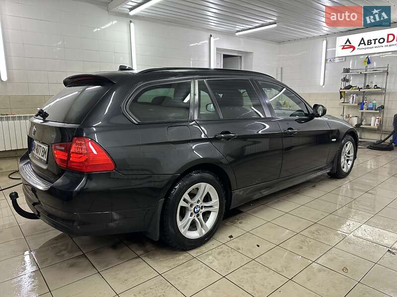 Универсал BMW 3 Series 2010 в Сумах