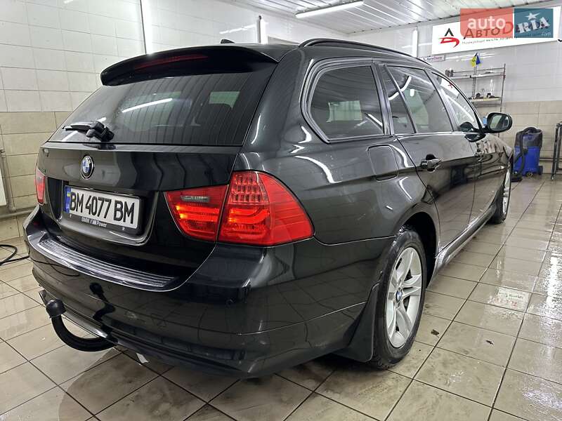 Универсал BMW 3 Series 2010 в Сумах