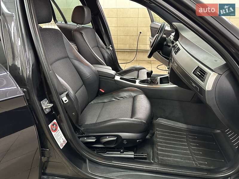 Универсал BMW 3 Series 2010 в Сумах
