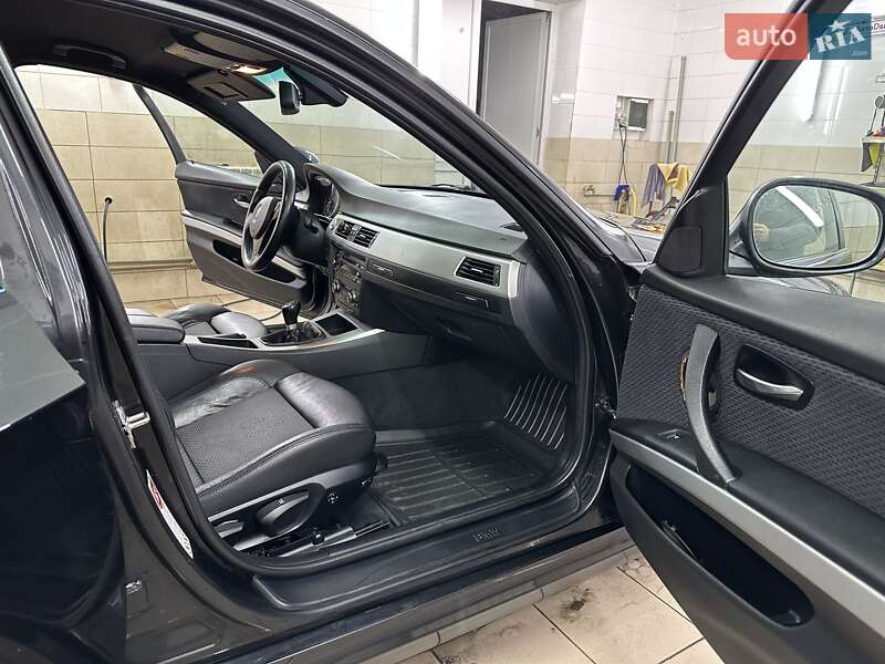 Универсал BMW 3 Series 2010 в Сумах