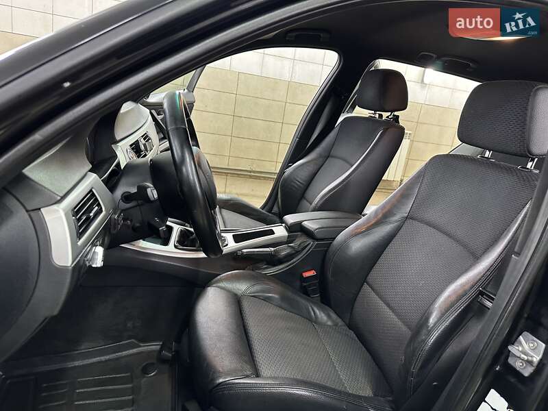 Универсал BMW 3 Series 2010 в Сумах