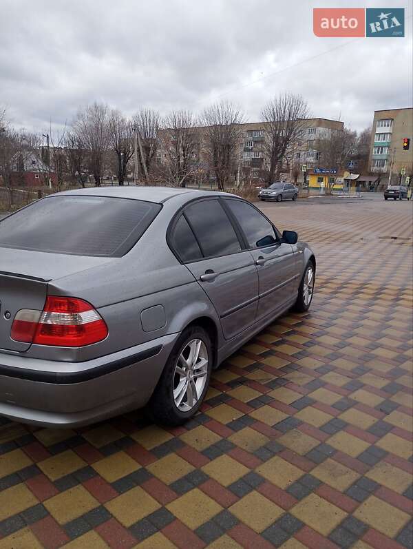 Седан BMW 3 Series 2004 в Гайсину