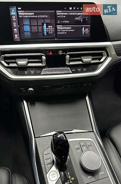 Седан BMW 3 Series 2022 в 