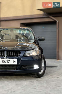 Седан BMW 3 Series 2008 в Калуше