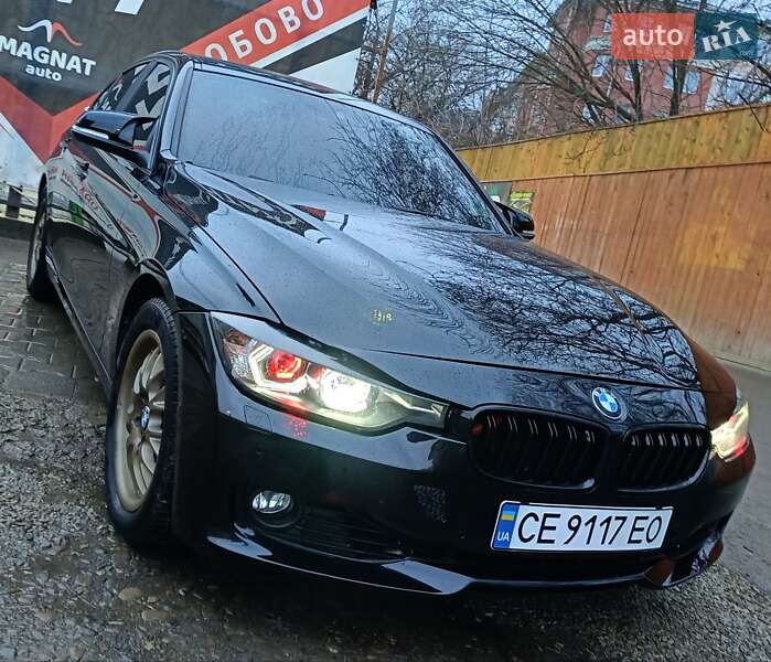 Седан BMW 3 Series 2014 в Чернівцях