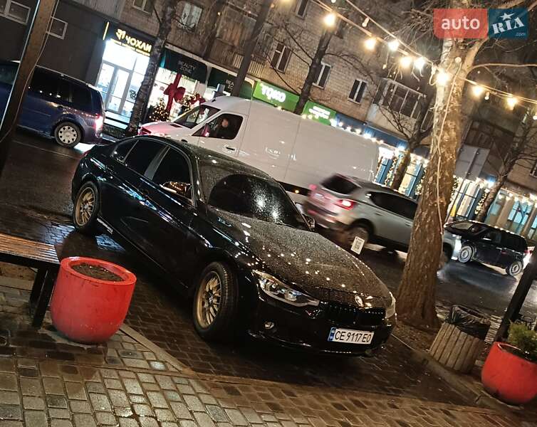 Седан BMW 3 Series 2014 в Чернівцях