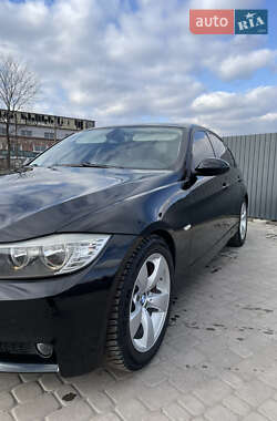 Седан BMW 3 Series 2007 в Великих Мостах