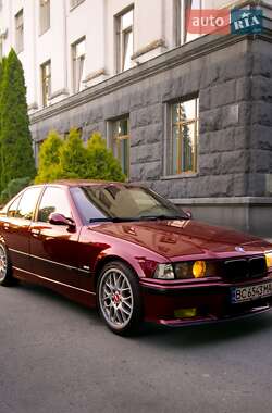 Седан BMW 3 Series 1993 в Луцьку