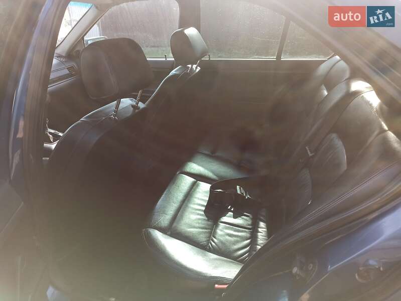 Седан BMW 3 Series 1995 в Дніпрі