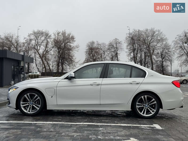 Седан BMW 3 Series 2017 в Киеве