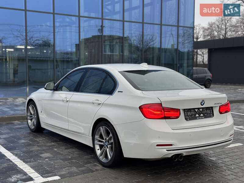 Седан BMW 3 Series 2017 в Киеве
