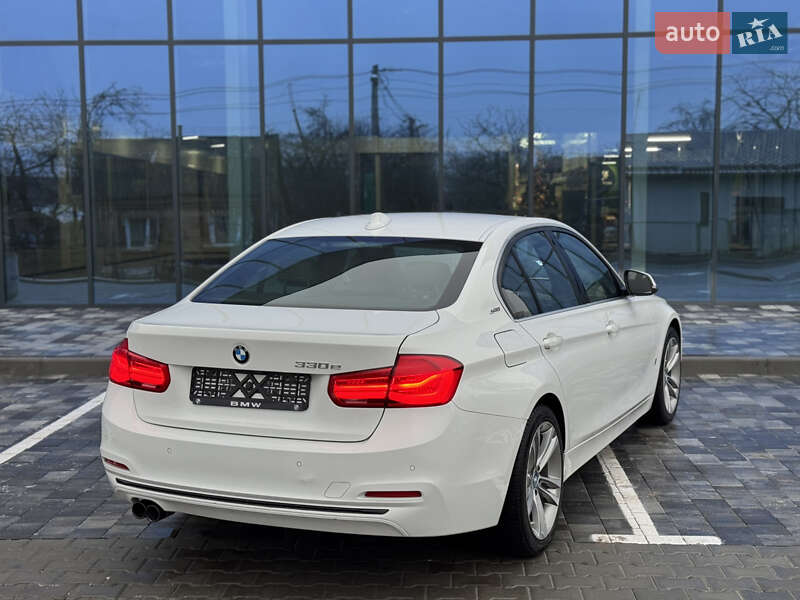 Седан BMW 3 Series 2017 в Киеве