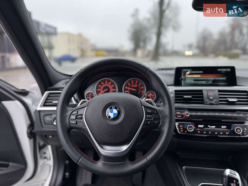 Седан BMW 3 Series 2017 в Киеве