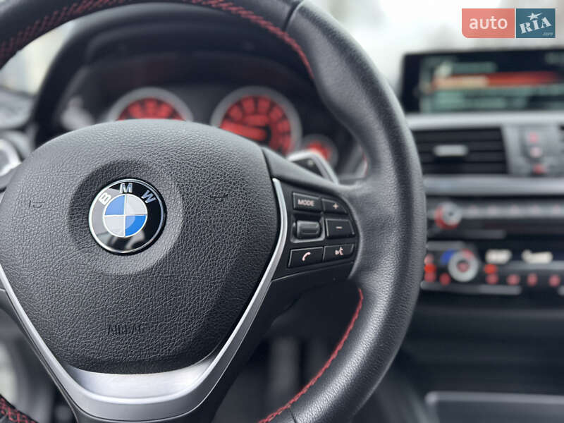 Седан BMW 3 Series 2017 в Киеве