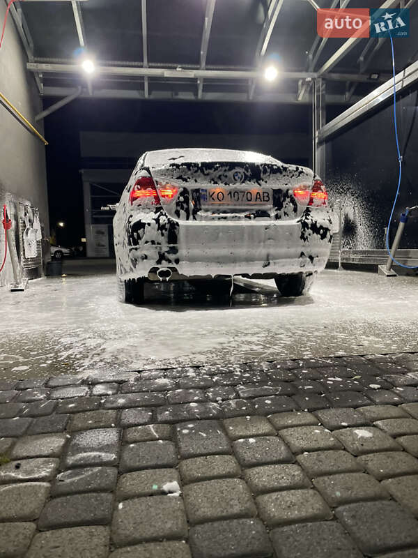 Седан BMW 3 Series 2006 в Страбичевом