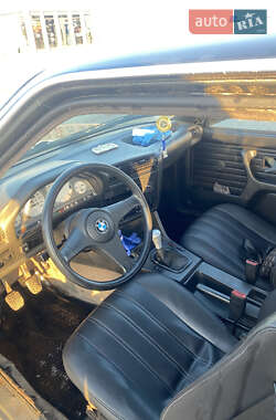 Седан BMW 3 Series 1990 в 