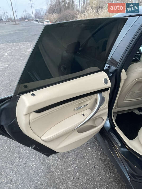 Седан BMW 3 Series 2014 в Полтаві