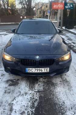 Седан BMW 3 Series 2013 в Львові