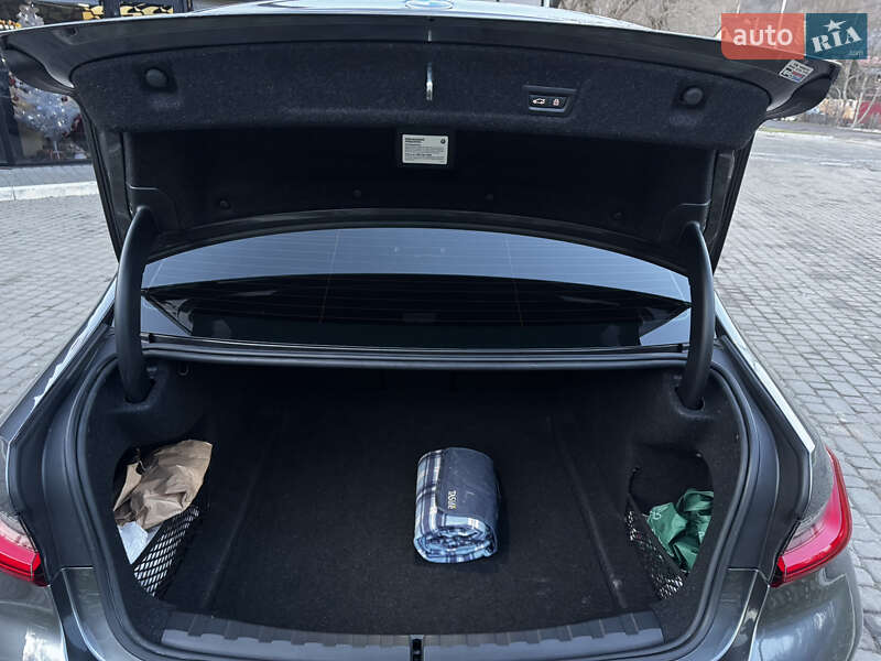 Седан BMW 3 Series 2021 в Львові