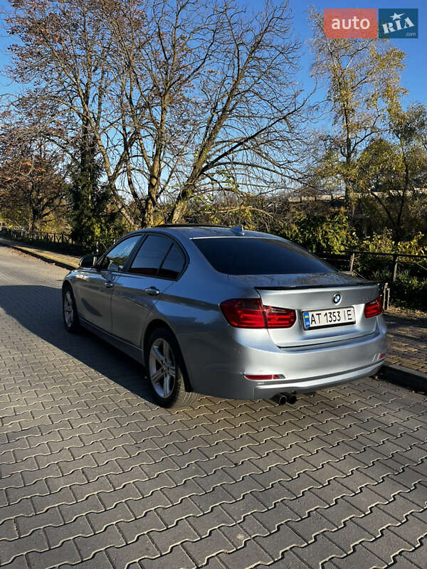 Седан BMW 3 Series 2012 в Косові