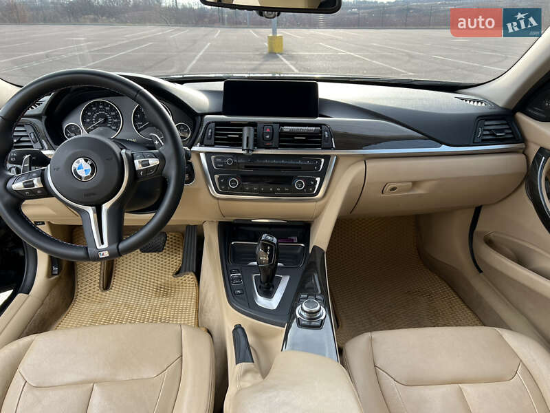 Седан BMW 3 Series 2011 в Ровно