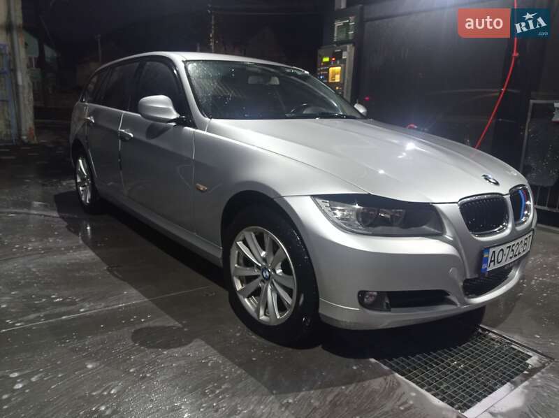 Универсал BMW 3 Series 2011 в Межгорье