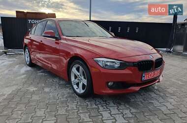 Седан BMW 3 Series 2012 в Золочеві