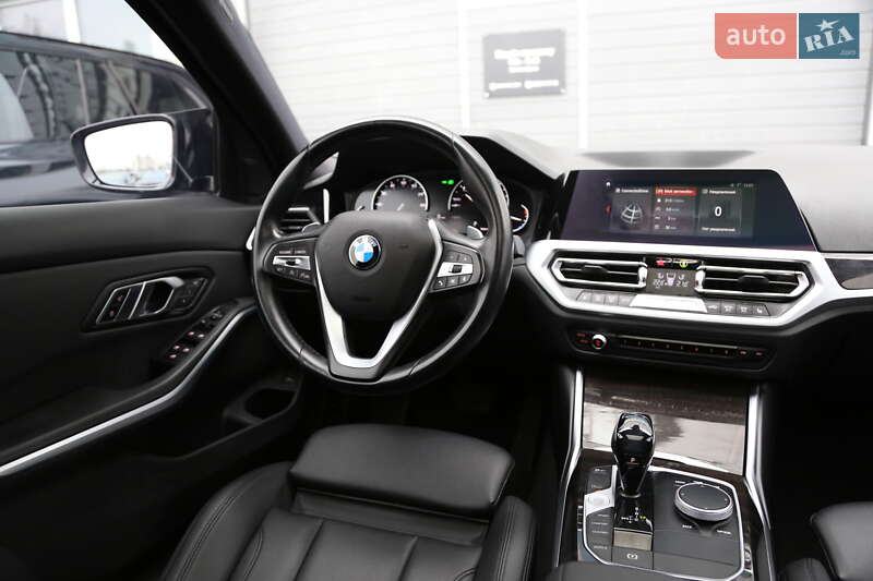 Седан BMW 3 Series 2019 в Києві