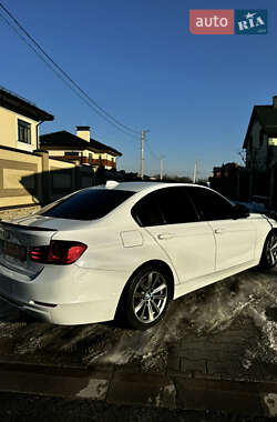 Седан BMW 3 Series 2013 в Львові