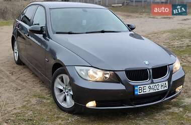 Седан BMW 3 Series 2005 в Новомосковську