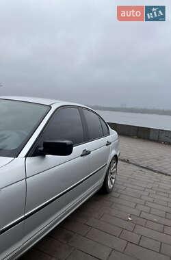 Седан BMW 3 Series 2004 в Киеве