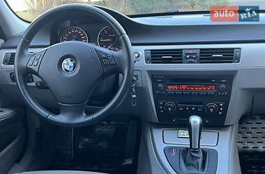 Седан BMW 3 Series 2006 в Ровно