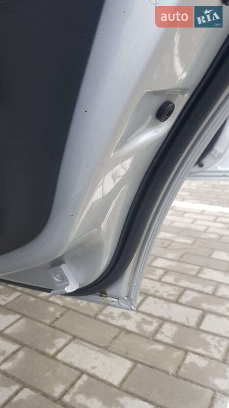 Универсал BMW 3 Series 2010 в Луцке фото 25 Универсал BMW 3 Series 2010 в Луцке