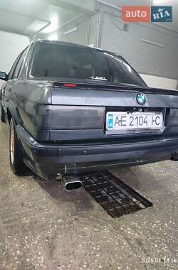 Седан BMW 3 Series 1986 в 