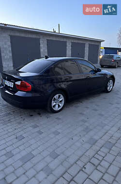 Седан BMW 3 Series 2007 в Березному