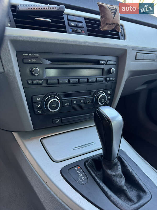 Седан BMW 3 Series 2007 в Мукачевому