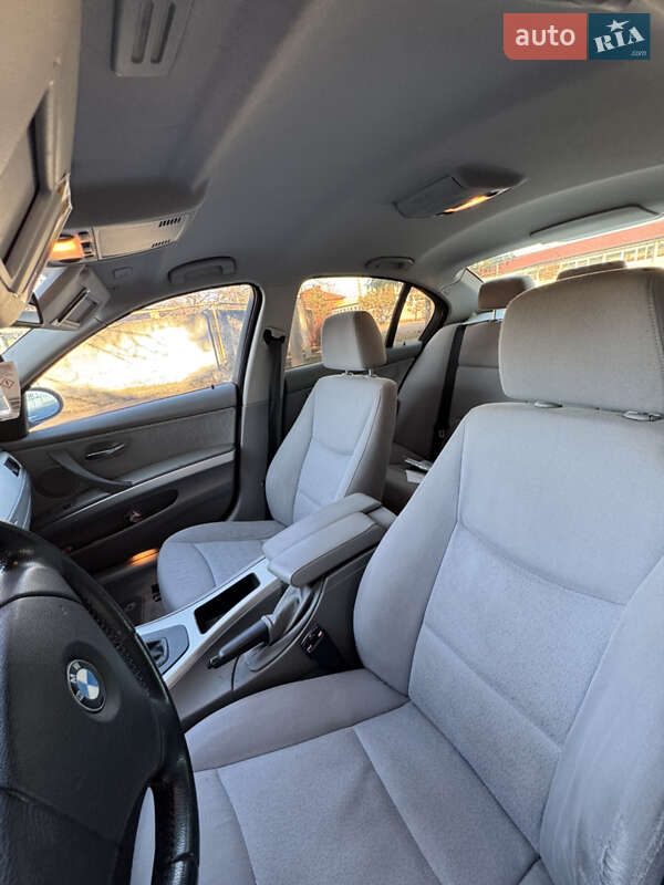 Седан BMW 3 Series 2007 в Мукачевому