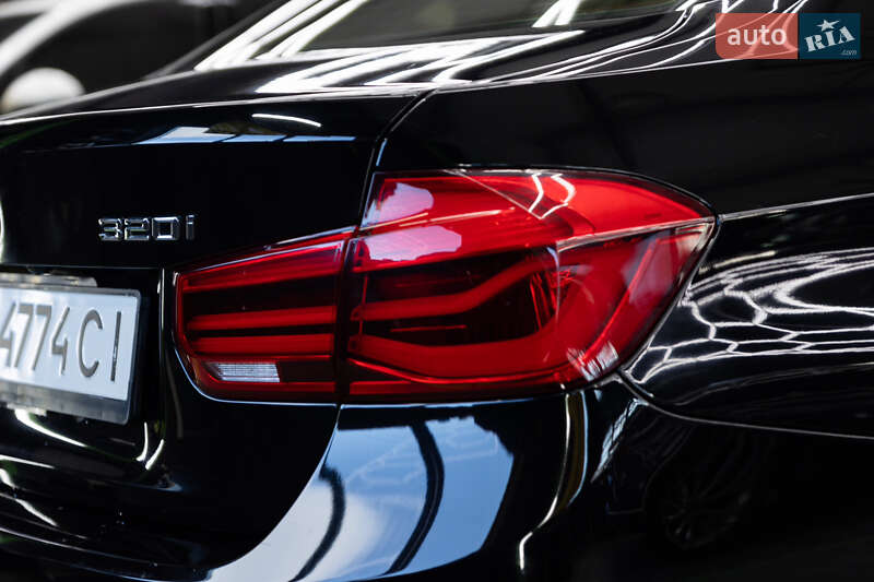 Седан BMW 3 Series 2016 в Ивано-Франковске