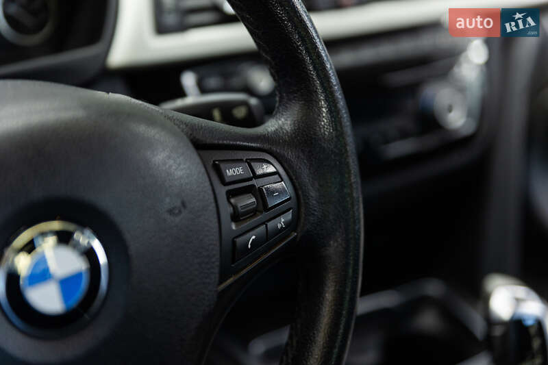 Седан BMW 3 Series 2016 в Ивано-Франковске