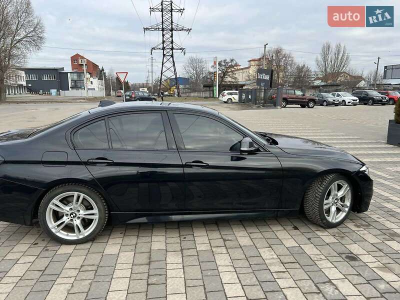 Седан BMW 3 Series 2016 в Львові