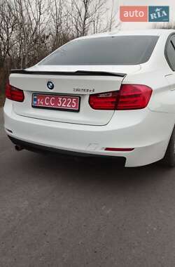 Седан BMW 3 Series 2015 в Великих Мостах