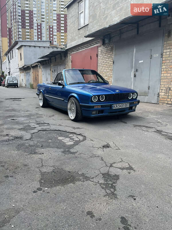 Кабриолет BMW 3 Series 1991 в Киеве