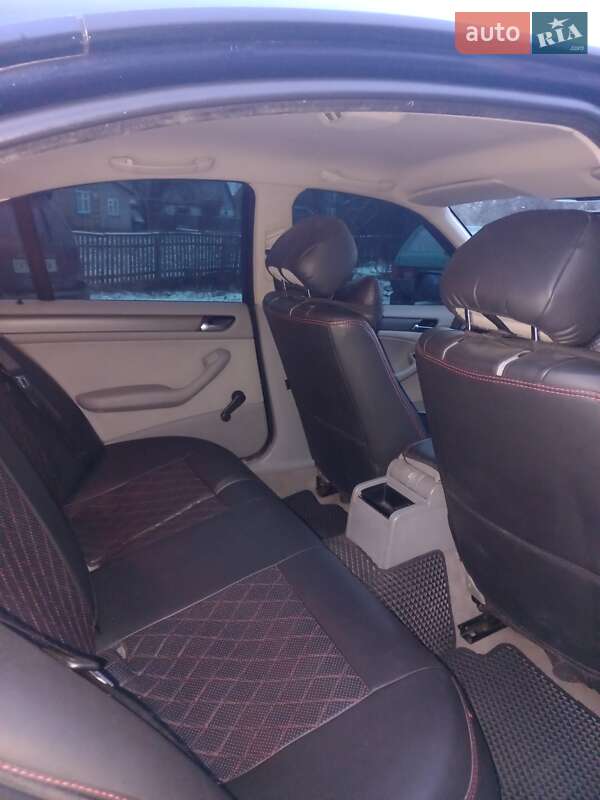 Седан BMW 3 Series 2002 в Коростене