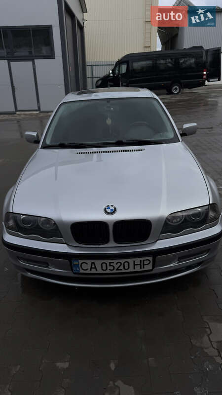 Седан BMW 3 Series 2000 в Умані