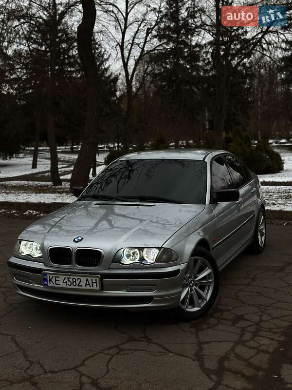 Седан BMW 3 Series 1999 в Кривому Розі