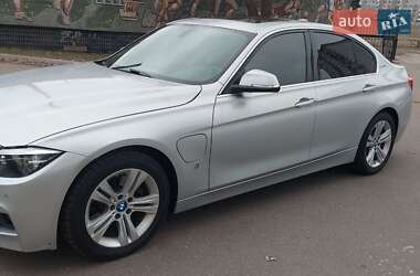 Седан BMW 3 Series 2017 в Києві