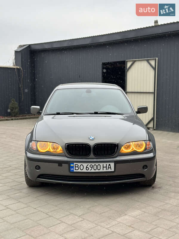 Седан BMW 3 Series 2004 в Бучаче